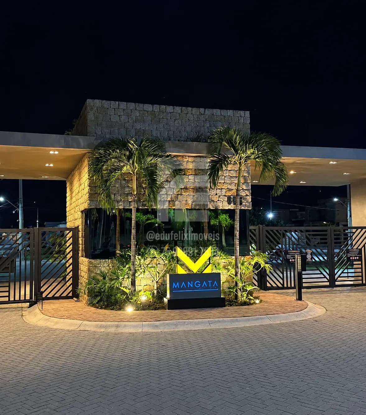 Casa Nova Reformada de 3/4 sendo 2 suítes no Condomínio Mangata - SIM