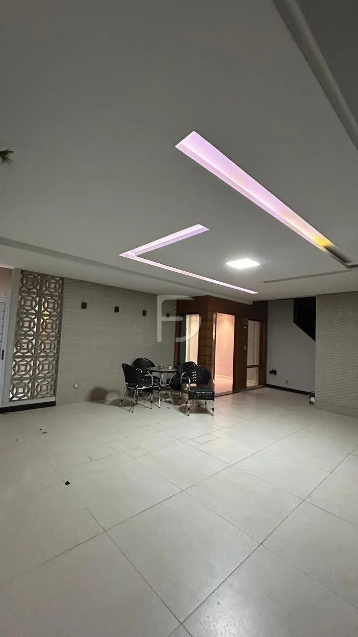 Casa de 3/4 sendo 1 suite dentro de Condominio